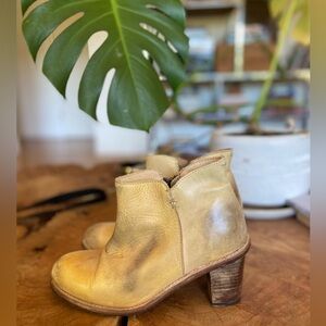 Genuine leather Bed-Stu boots
